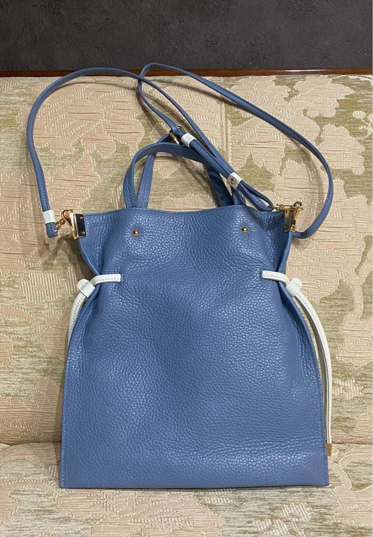 ハースケジュール　ポケットバッグ『フロート』　カバン　皮　ブルー　部屋で飾りのみ