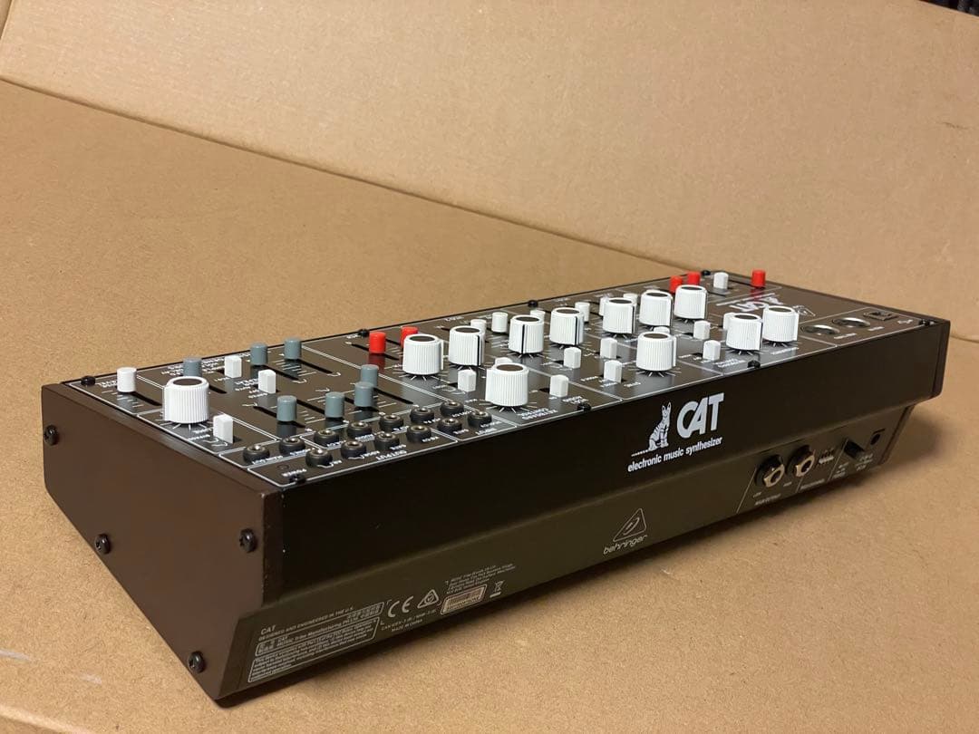 Behringer CAT, アナログシンセ、ユーロラック、送料無料