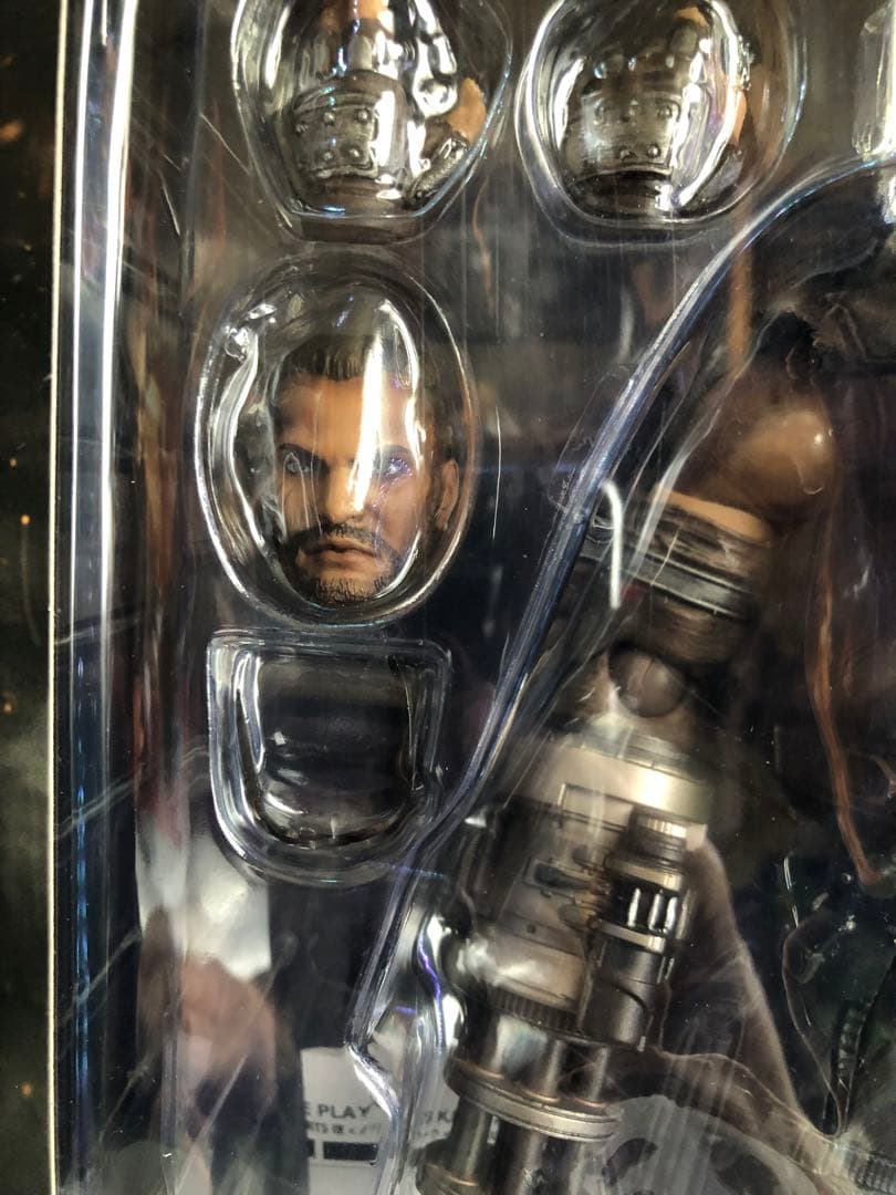 プレイアーツ改　ファイナルファンタジー VII エアリス 、バレット、ティファ