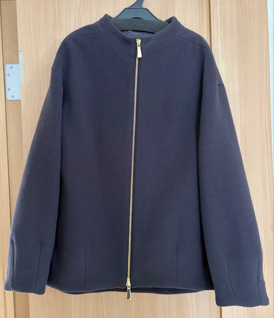 NOBLE レイズドネックジップ コート 2025