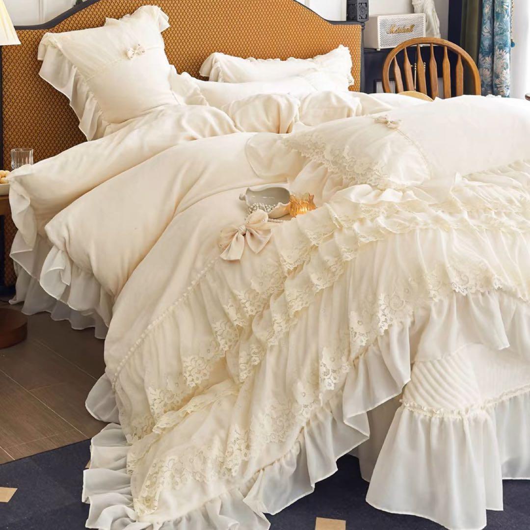 クリーム色 フリル付きカバーセット クイーンサイズ