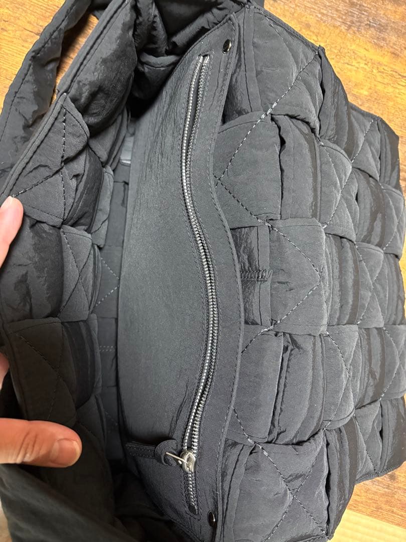 BOTTEGA VENETA マキシ パデッド テック カセット