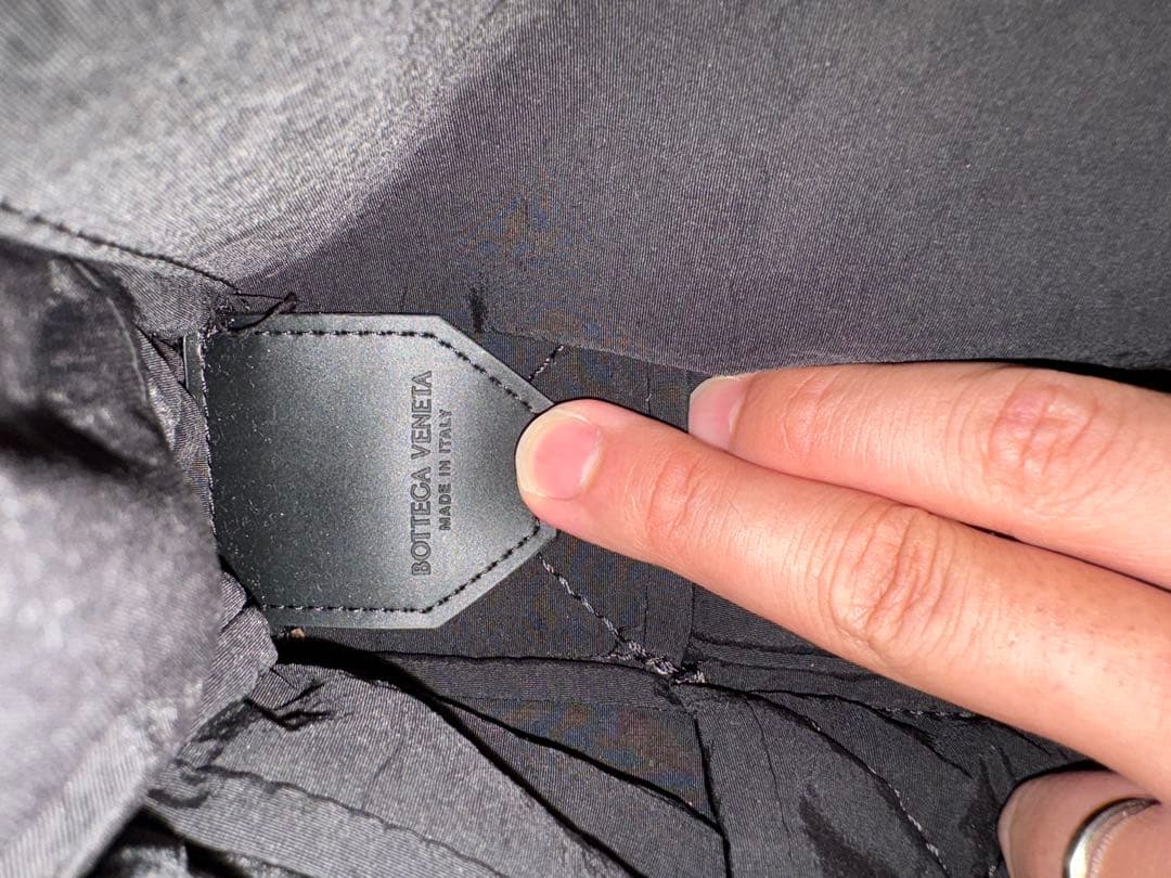 BOTTEGA VENETA マキシ パデッド テック カセット