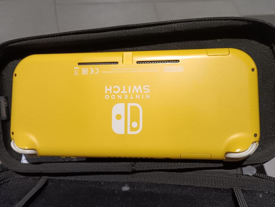 Nintendo Switch Lite イエロー 本体 + アクセサリー